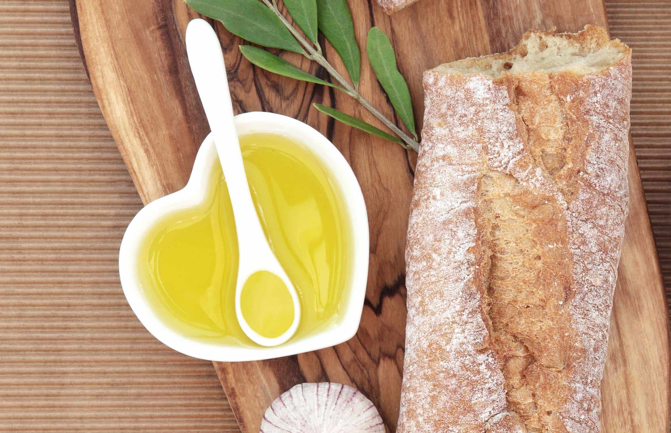 Olive oil linked to lower risk of premature death from all causes